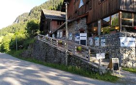 Auberge de Jeunesse HI La Clusaz